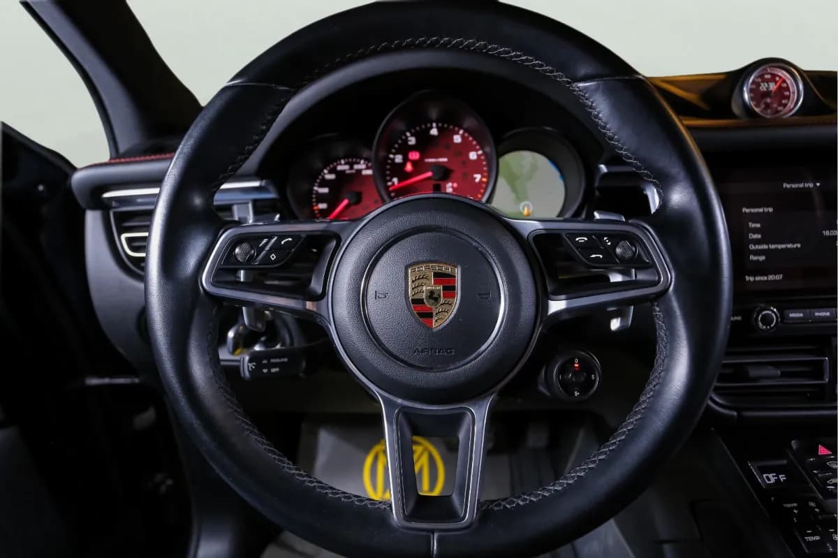 بورش ماكان 2021 فولي لوديد أسود أوتوماتيك — مستعملة