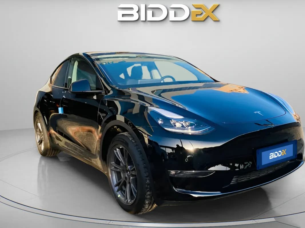 Tesla Model Y 2023 Long Range 4WD Black Automatic — New