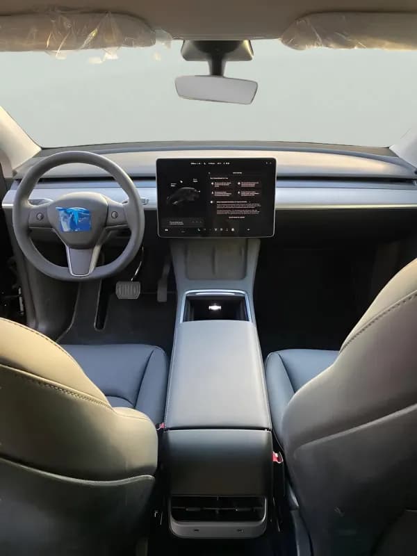 Tesla Model Y 2023 Long Range 4WD Black Automatic — New