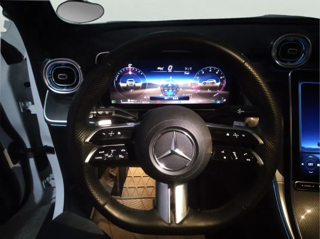 مرسيدس بنز GLC 300 2023