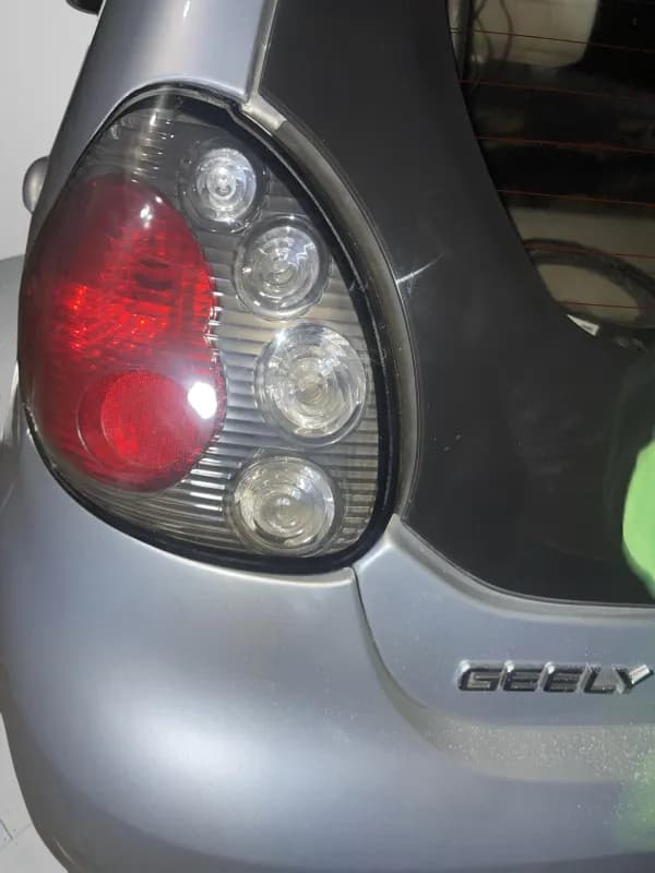 جيلي باندينو 2011