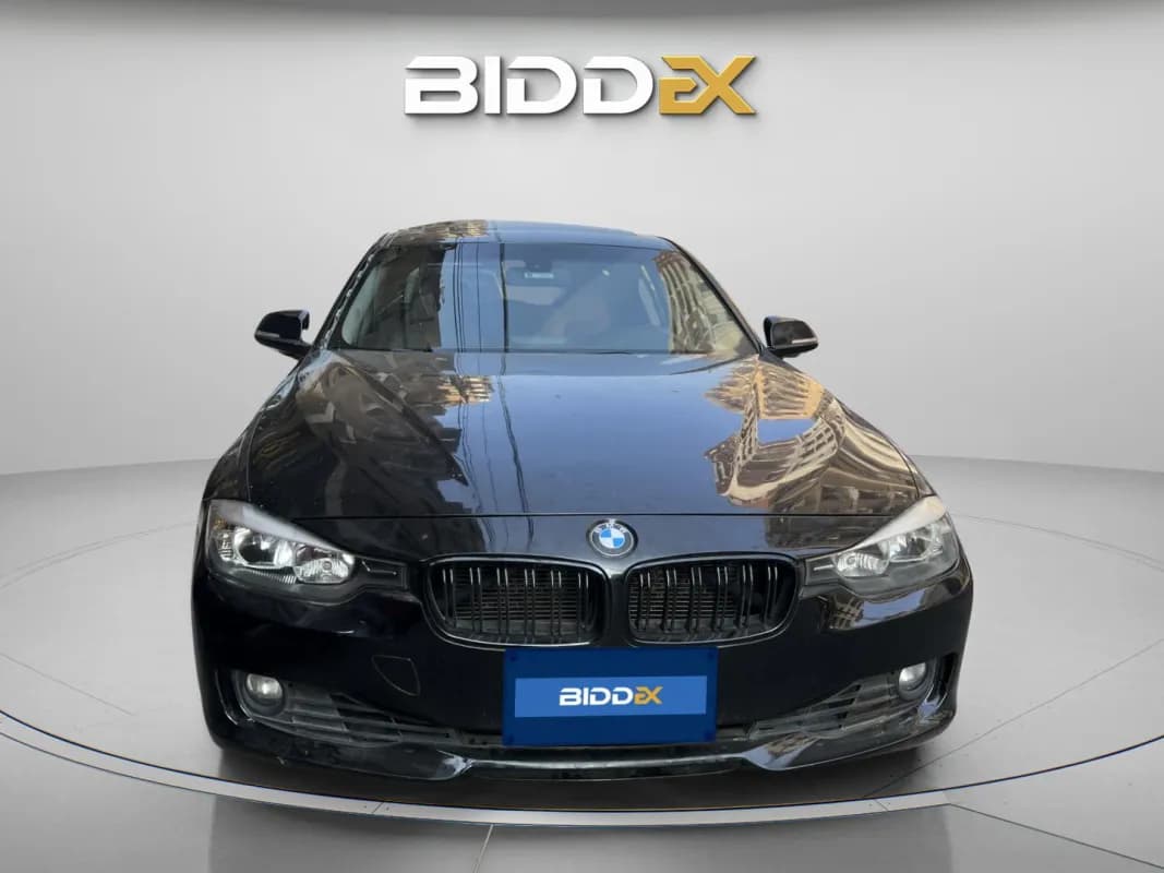 بي ام دبليو 320i 2014