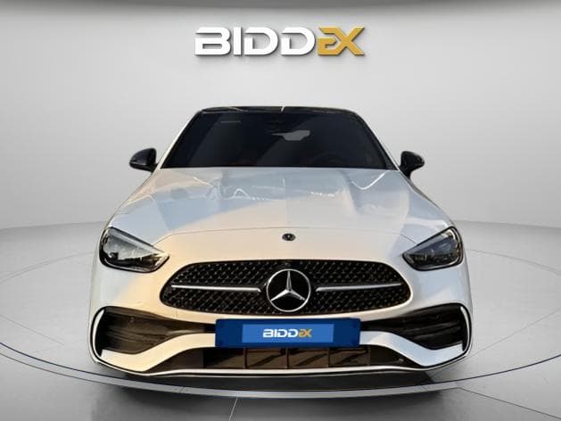 مرسيدس بنز C200 2025 ايه ام جي أبيض أوتوماتيك — جديدة - 1