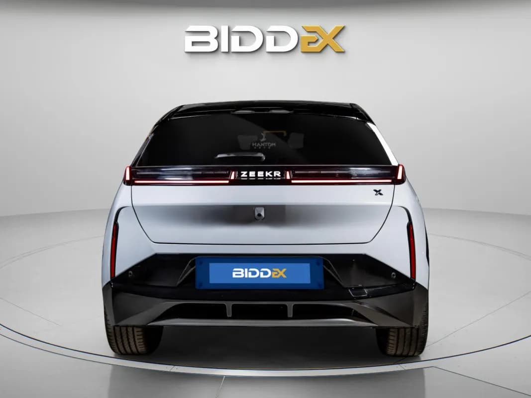 زيكر اكس 2025