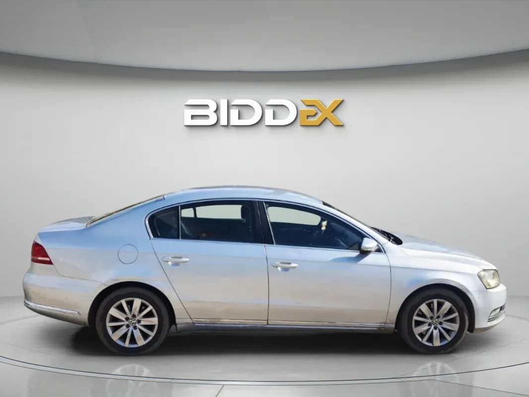 فولكس فاجن باسات 2012