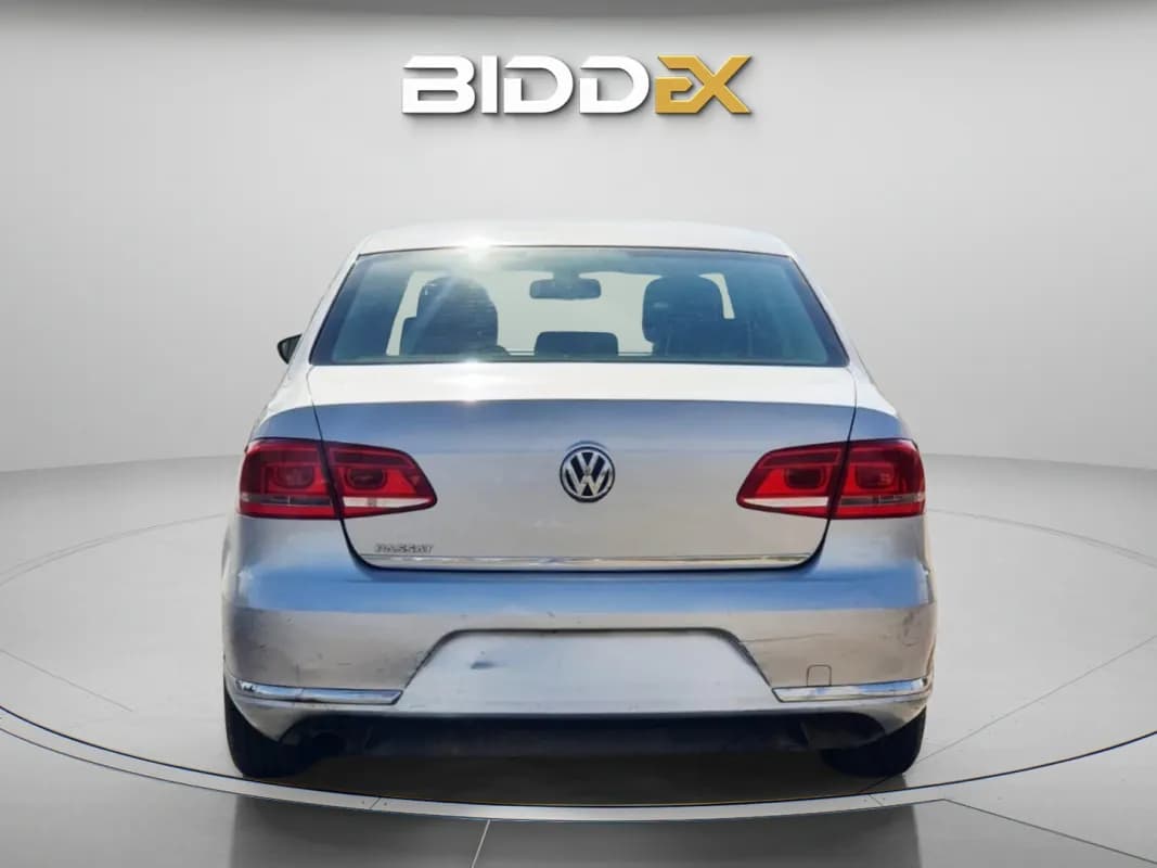 فولكس فاجن باسات 2012