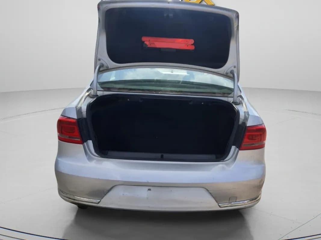 فولكس فاجن باسات 2012