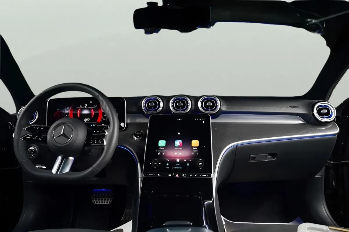 مرسيدس بنز C180 2025