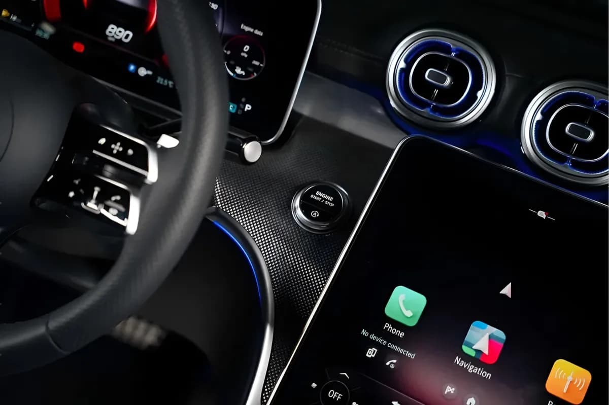 مرسيدس بنز C180 2025