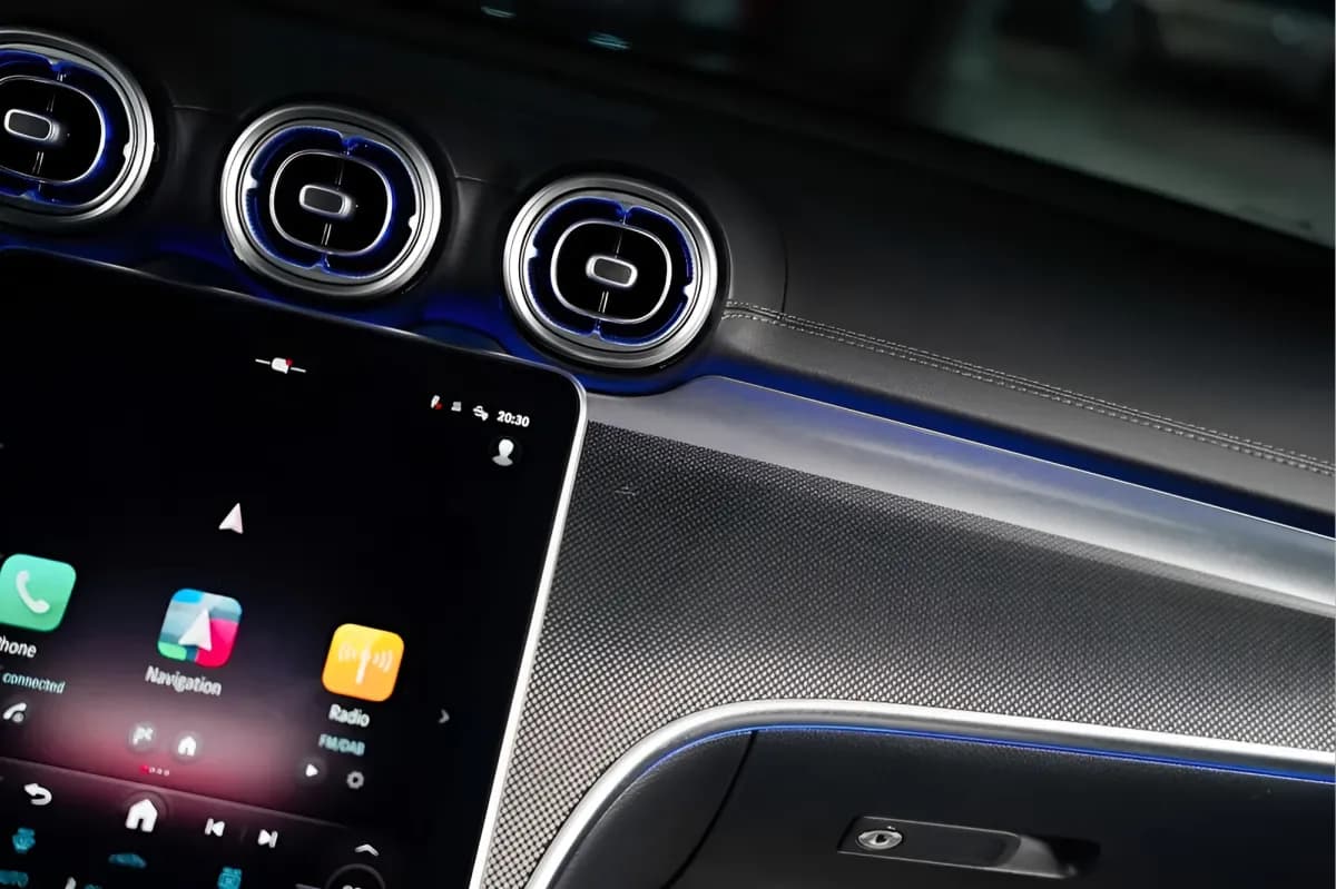 مرسيدس بنز C180 2025