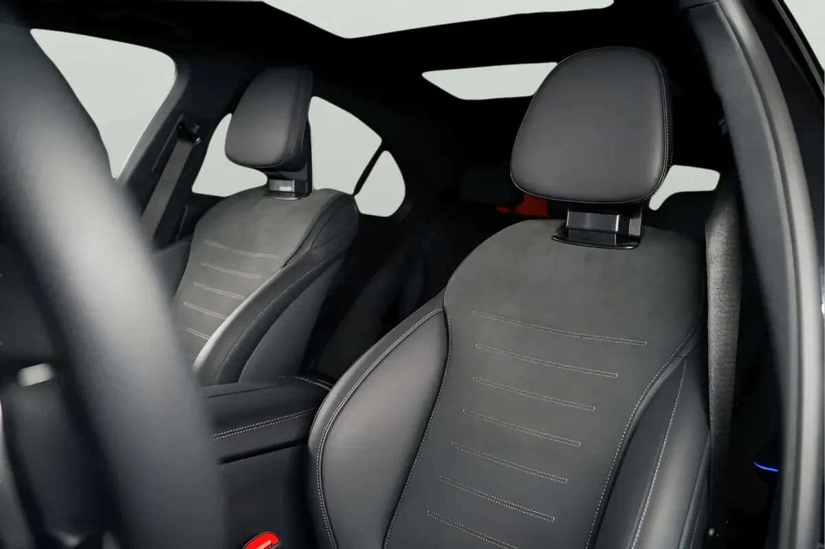 مرسيدس بنز C180 2025