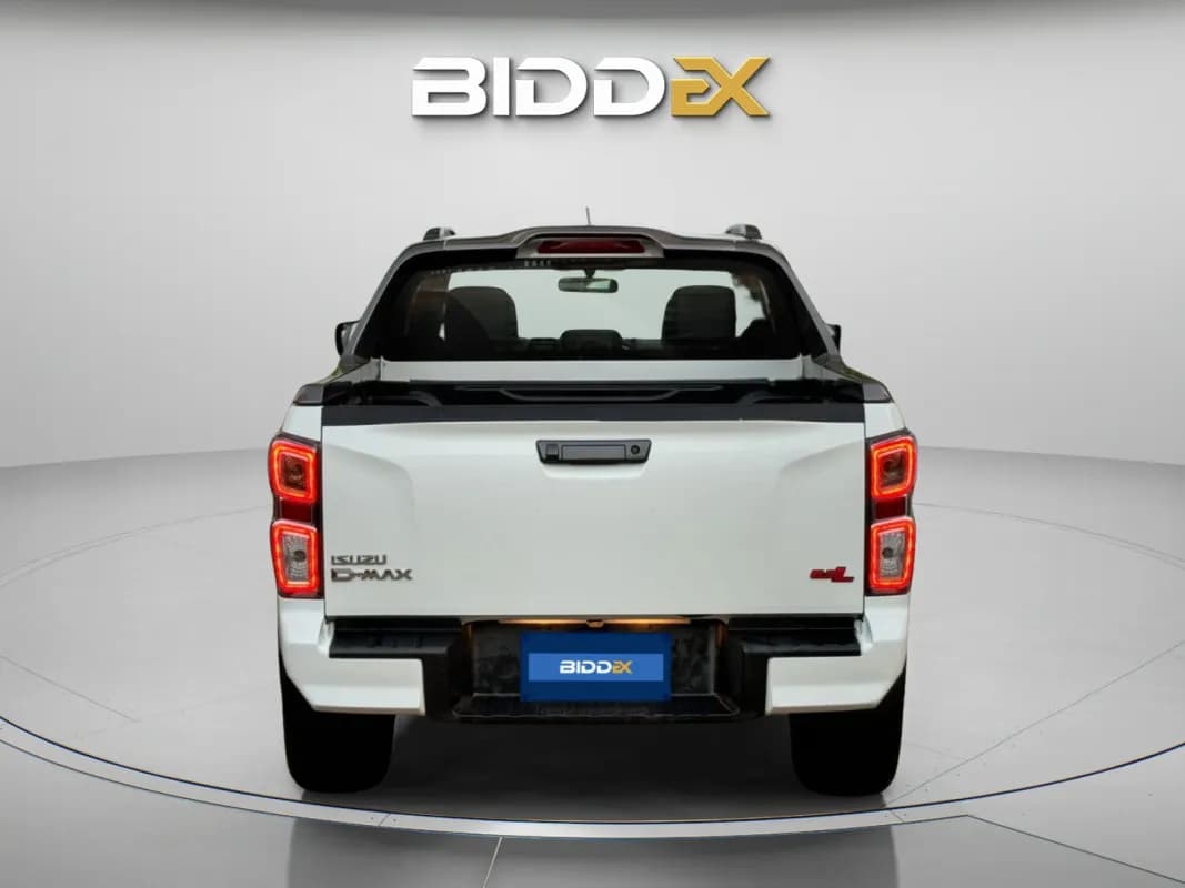 ايسوزو ام يو اكس 2024