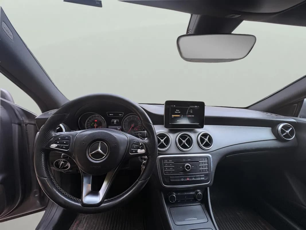 مرسيدس بنز CLA 180 2015